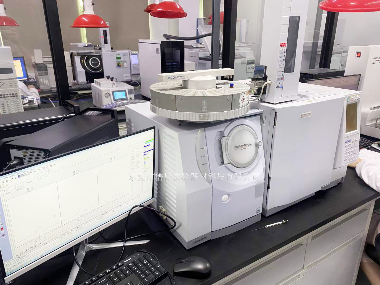 島津氣質(zhì)聯(lián)用儀GCMS QP2010ultra 19日在深圳某檢測(cè)公司安裝調(diào)試