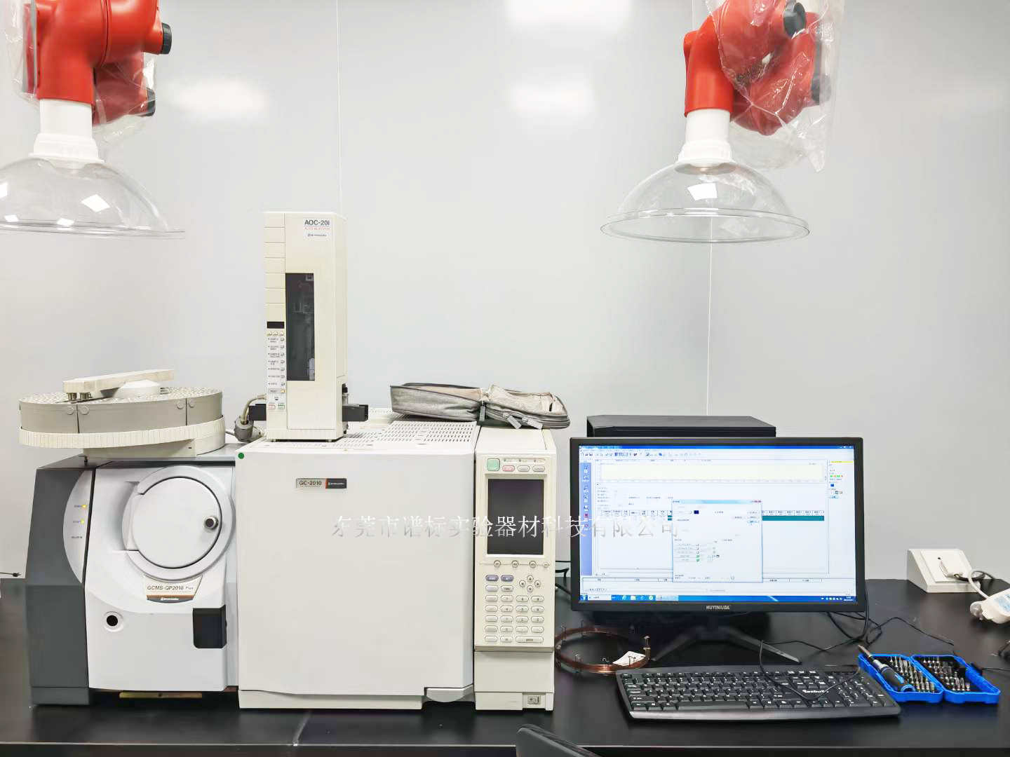 12月11日，氣質(zhì)聯(lián)用儀島津GCMS QP2010PLUS在東莞安裝調(diào)試完畢
